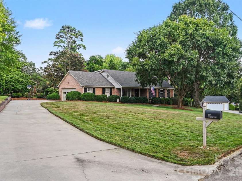 207 Richmond Road, Salisbury, NC 28144.  MLS# CAR4421111, YatesRealty ID 48965. 