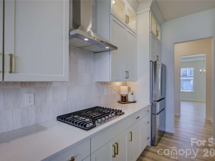 17910 Wilbanks Drive, Charlotte, NC 28278.  MLS# CAR4412553, YatesRealty ID 48967. 