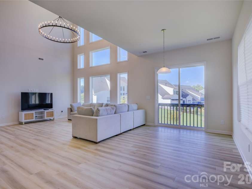 17910 Wilbanks Drive, Charlotte, NC 28278.  MLS# CAR4412553, YatesRealty ID 48967. 