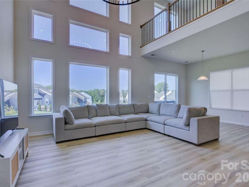 17910 Wilbanks Drive, Charlotte, NC 28278.  MLS# CAR4412553, YatesRealty ID 48967. 