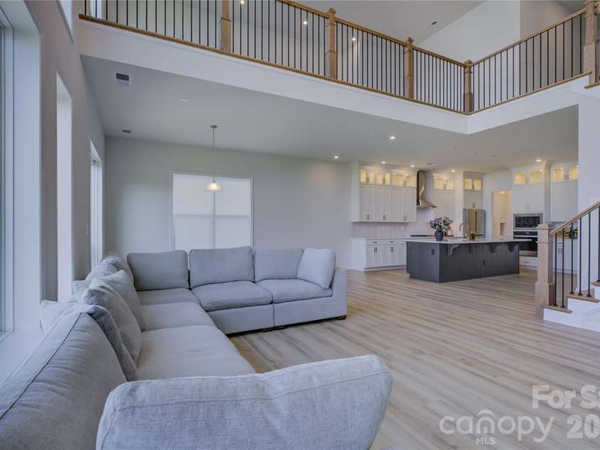17910 Wilbanks Drive, Charlotte, NC 28278.  MLS# CAR4412553, YatesRealty ID 48967. 