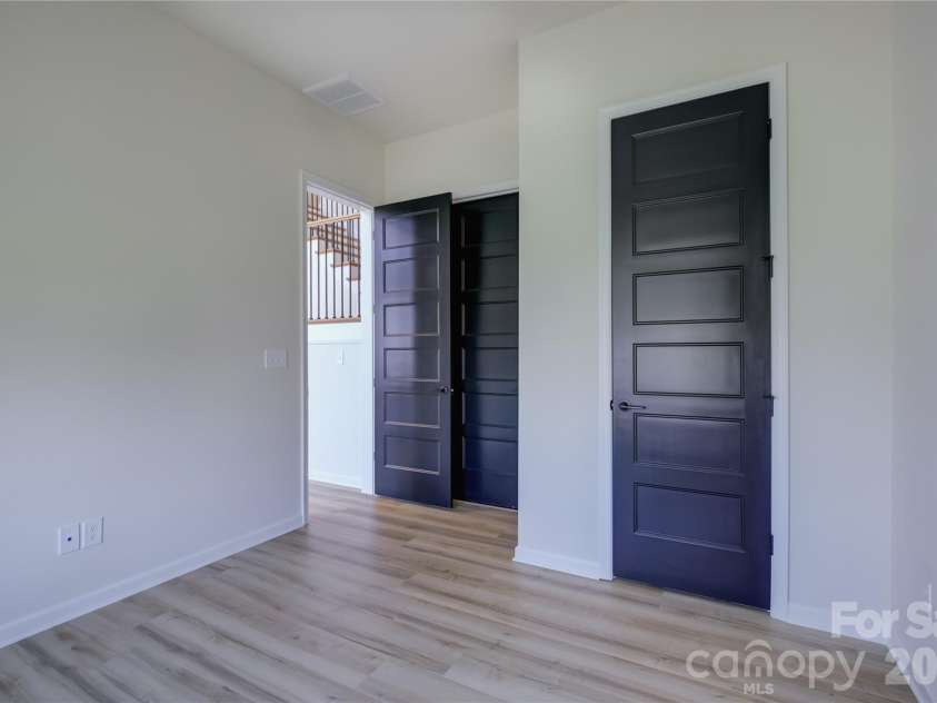17910 Wilbanks Drive, Charlotte, NC 28278.  MLS# CAR4412553, YatesRealty ID 48967. 