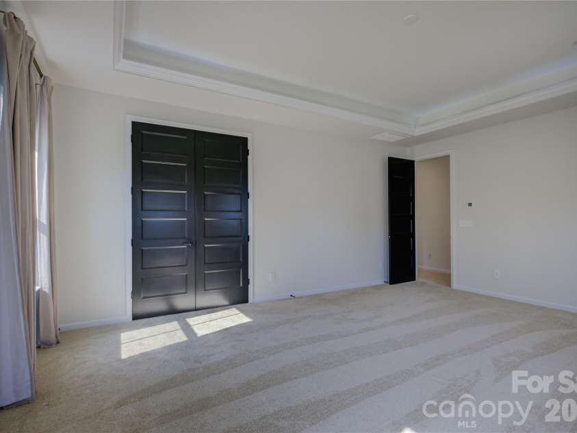 17910 Wilbanks Drive, Charlotte, NC 28278.  MLS# CAR4412553, YatesRealty ID 48967. 