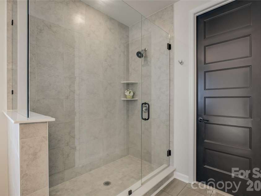 17910 Wilbanks Drive, Charlotte, NC 28278.  MLS# CAR4412553, YatesRealty ID 48967. 