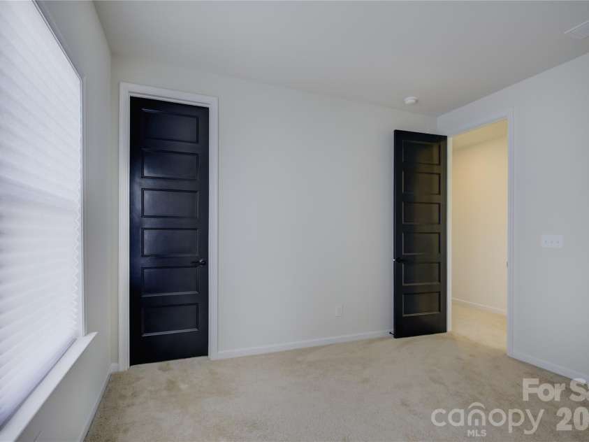 17910 Wilbanks Drive, Charlotte, NC 28278.  MLS# CAR4412553, YatesRealty ID 48967. 
