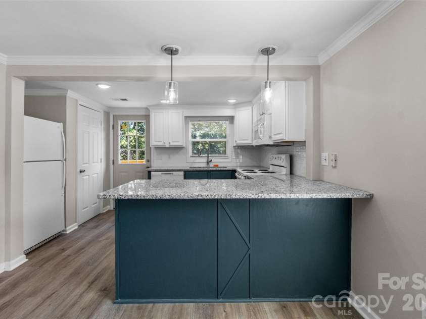 6124 Old Mt Holly Road, Charlotte, NC 28208.  MLS# CAR4421243, YatesRealty ID 48968. 