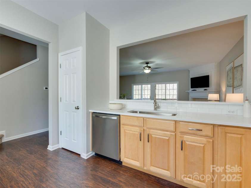 5417 Werburgh Street, Charlotte, NC 28209.  MLS# CAR4235693, YatesRealty ID 4897. 