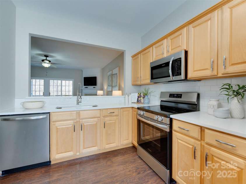 5417 Werburgh Street, Charlotte, NC 28209.  MLS# CAR4235693, YatesRealty ID 4897. 