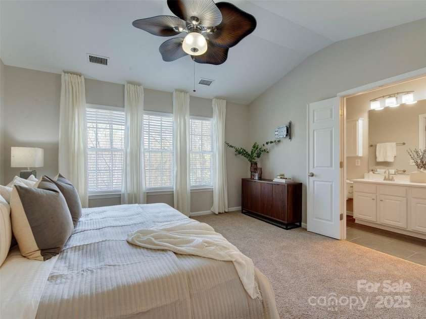 5417 Werburgh Street, Charlotte, NC 28209.  MLS# CAR4235693, YatesRealty ID 4897. 