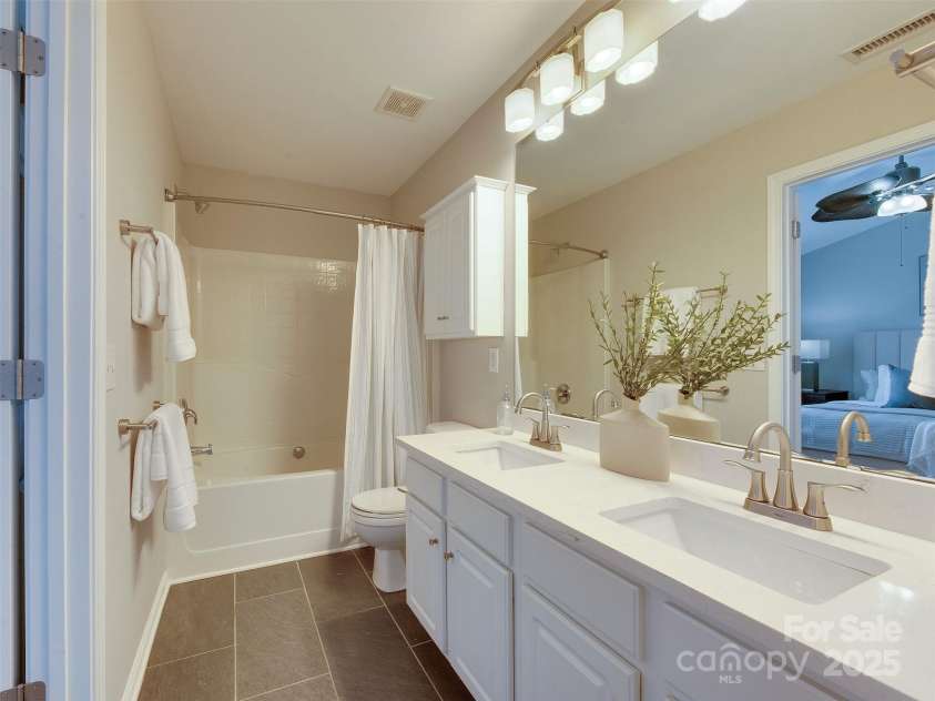 5417 Werburgh Street, Charlotte, NC 28209.  MLS# CAR4235693, YatesRealty ID 4897. 