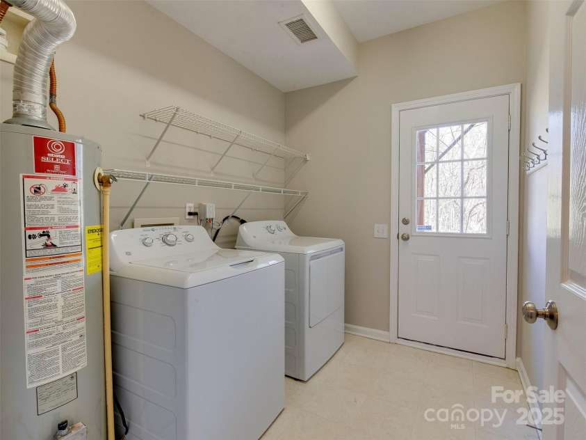 5417 Werburgh Street, Charlotte, NC 28209.  MLS# CAR4235693, YatesRealty ID 4897. 
