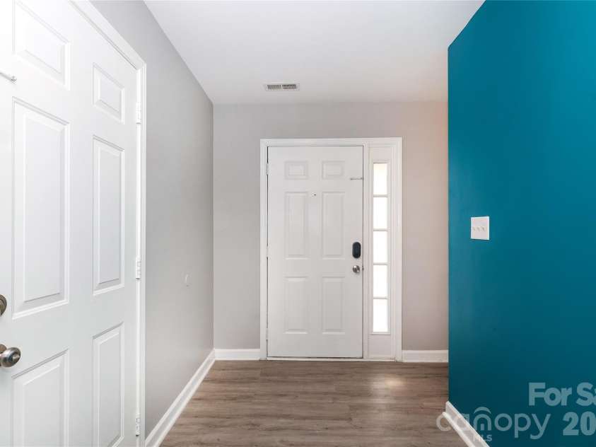 7200 Petal Court, Charlotte, NC 28227.  MLS# CAR4355720, YatesRealty ID 4897. 