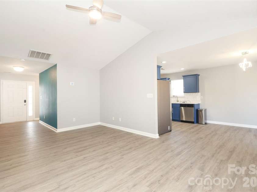 7200 Petal Court, Charlotte, NC 28227.  MLS# CAR4355720, YatesRealty ID 4897. 