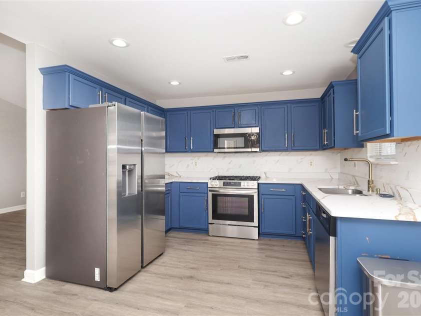 7200 Petal Court, Charlotte, NC 28227.  MLS# CAR4355720, YatesRealty ID 4897. 