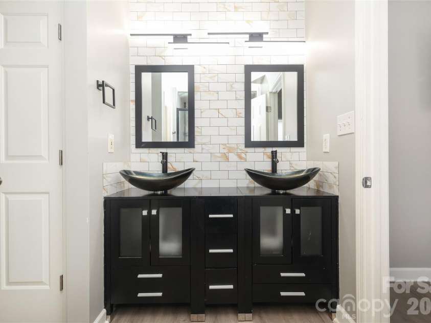 7200 Petal Court, Charlotte, NC 28227.  MLS# CAR4355720, YatesRealty ID 4897. 