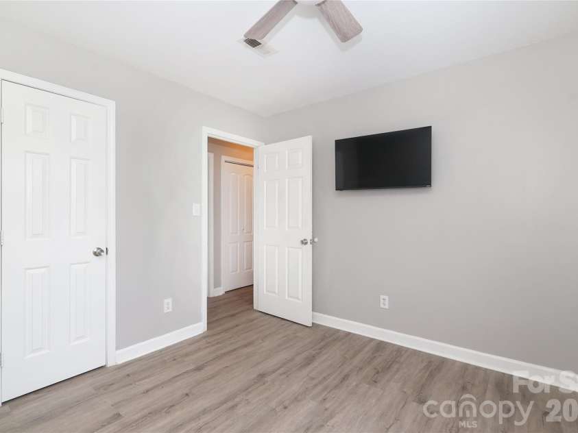 7200 Petal Court, Charlotte, NC 28227.  MLS# CAR4355720, YatesRealty ID 4897. 