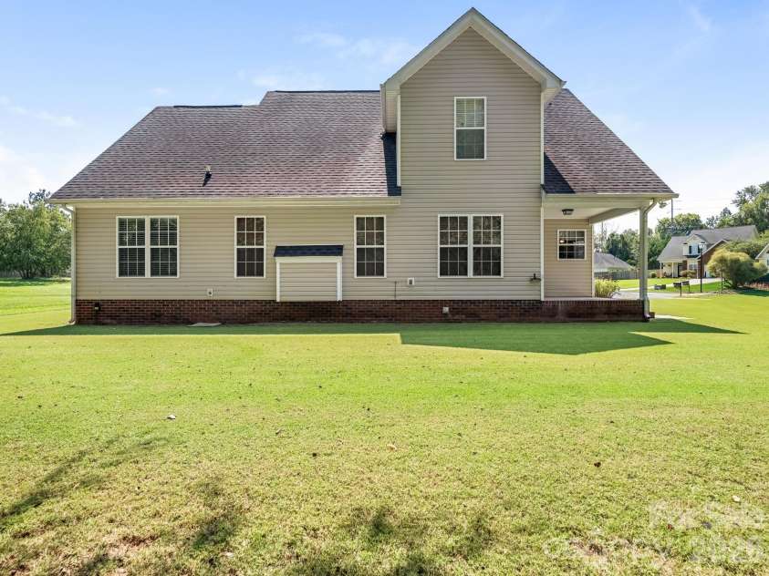 7000 Hemby Commons Parkway, Indian Trail, NC 28079.  MLS# CAR4421495, YatesRealty ID 48971. Rear view