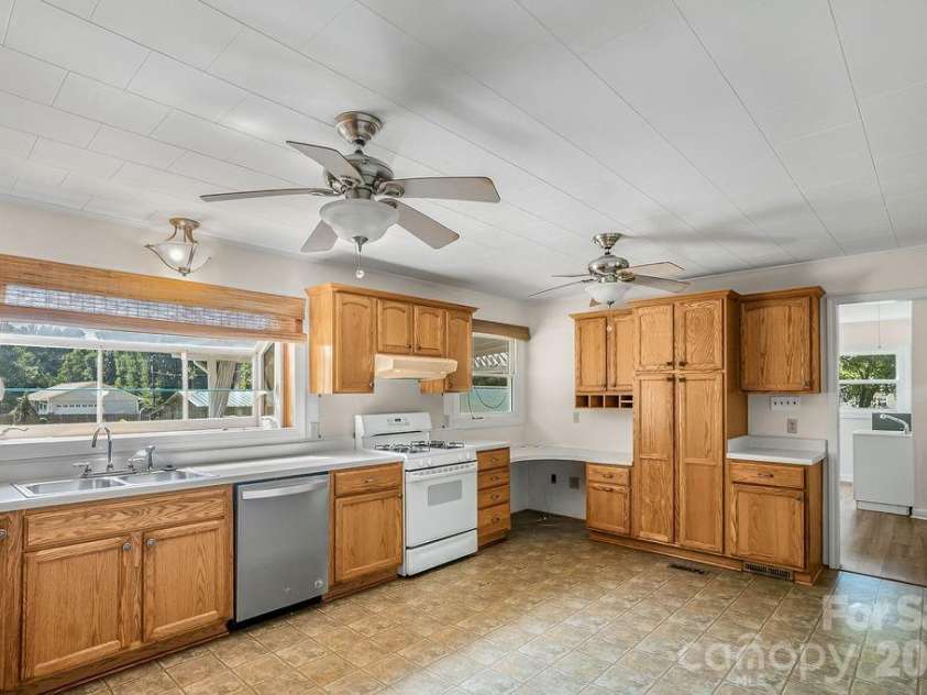 8095 Henry Harris Road, Indian Land, SC 29707.  MLS# CAR4421890, YatesRealty ID 48974. 