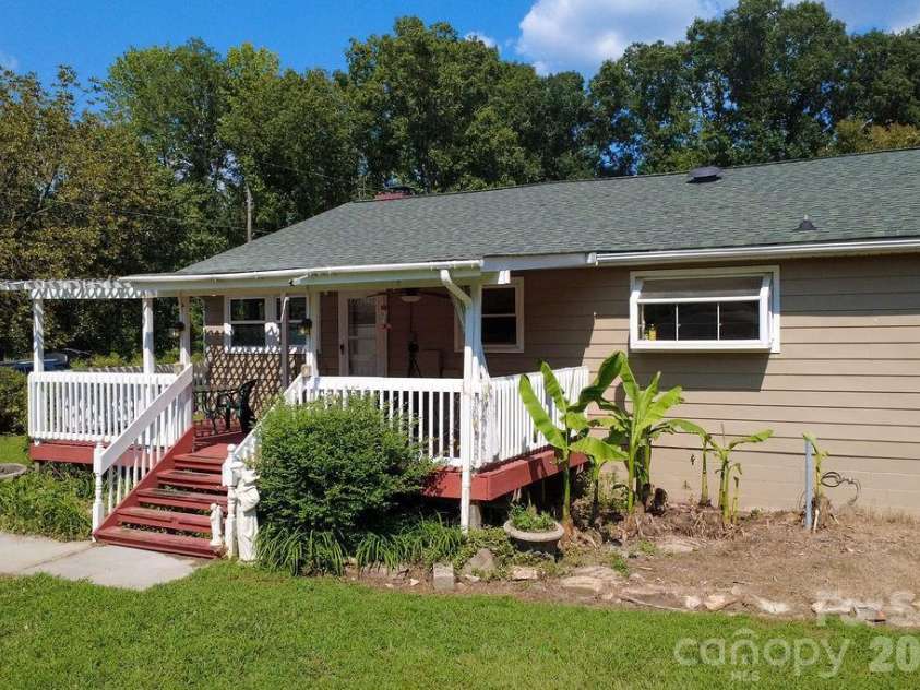 8095 Henry Harris Road, Indian Land, SC 29707.  MLS# CAR4421890, YatesRealty ID 48974. 
