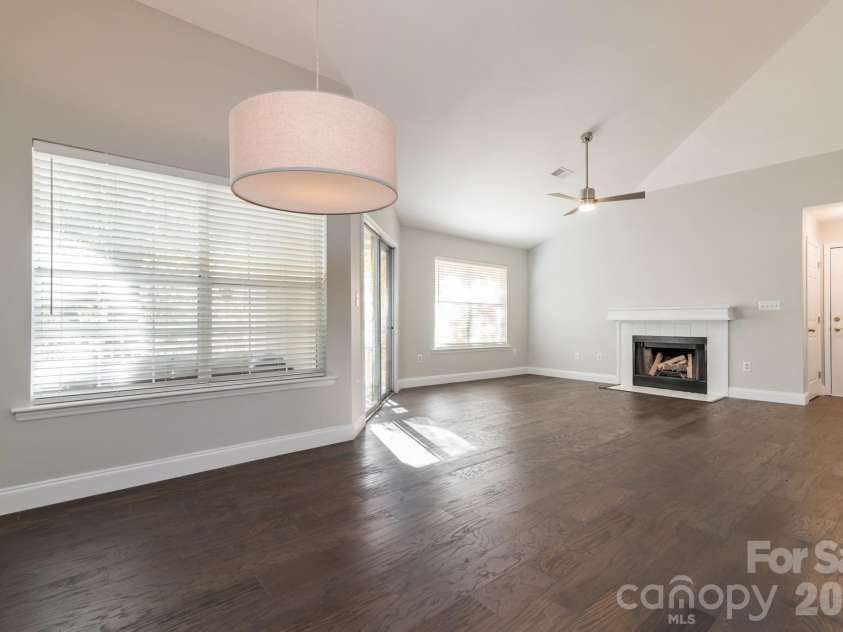 5001 Sharon Road, Charlotte, NC 28210.  MLS# CAR4420767, YatesRealty ID 48975. 