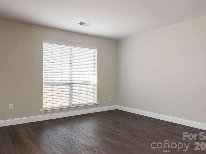 5001 Sharon Road, Charlotte, NC 28210.  MLS# CAR4420767, YatesRealty ID 48975. 