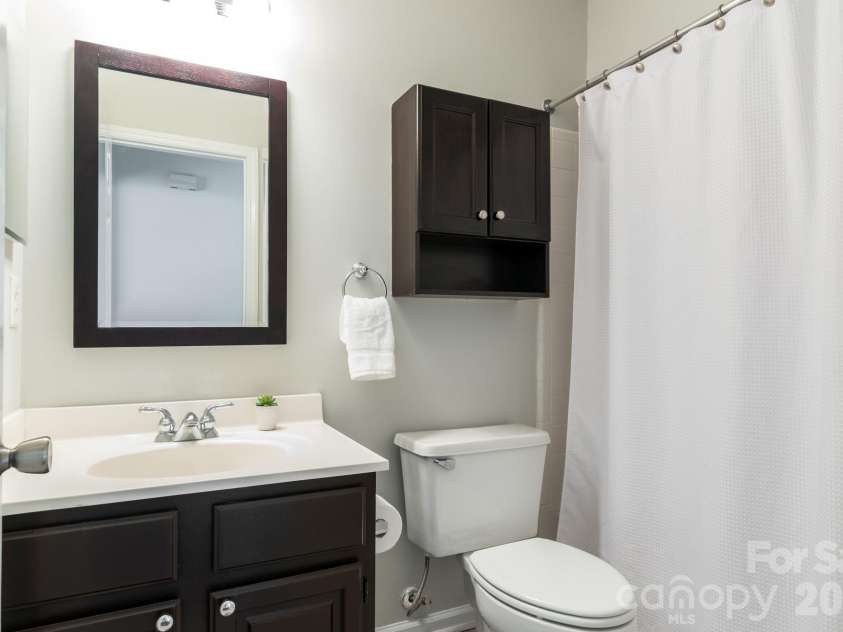 5001 Sharon Road, Charlotte, NC 28210.  MLS# CAR4420767, YatesRealty ID 48975. 
