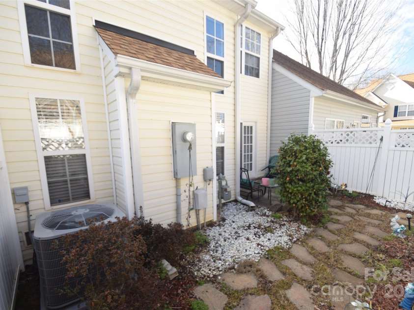 11646 Rabbit Ridge Road, Charlotte, NC 28270.  MLS# CAR4216971, YatesRealty ID 4898. 