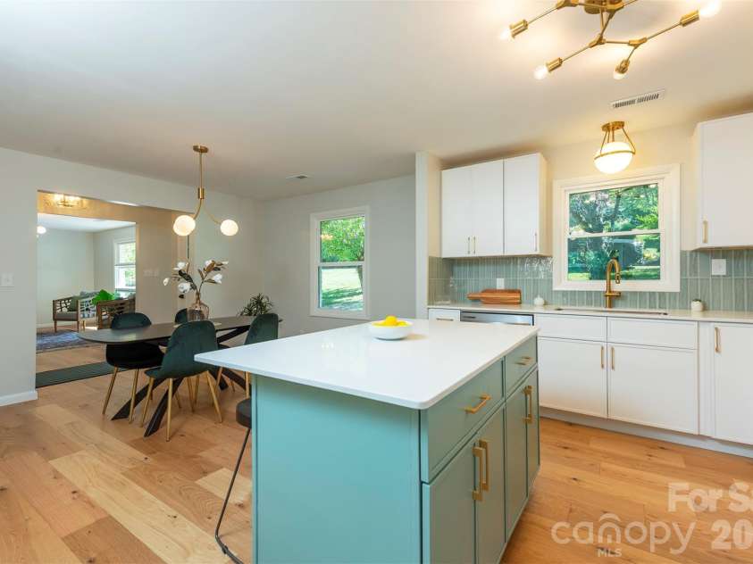 68 Sun Valley Drive, Alexander, NC 28701.  MLS# CAR4421813, YatesRealty ID 48982. 