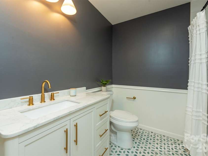 68 Sun Valley Drive, Alexander, NC 28701.  MLS# CAR4421813, YatesRealty ID 48982. 