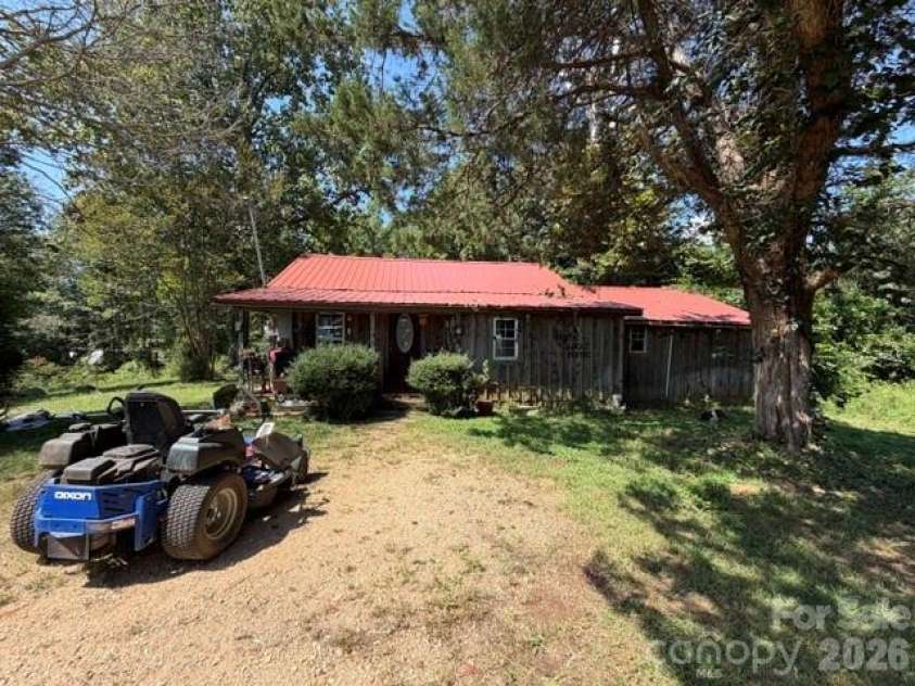 3205 Oran Yount Lane, Granite Falls, NC 28630.  MLS# CAR4421889, YatesRealty ID 48984. 