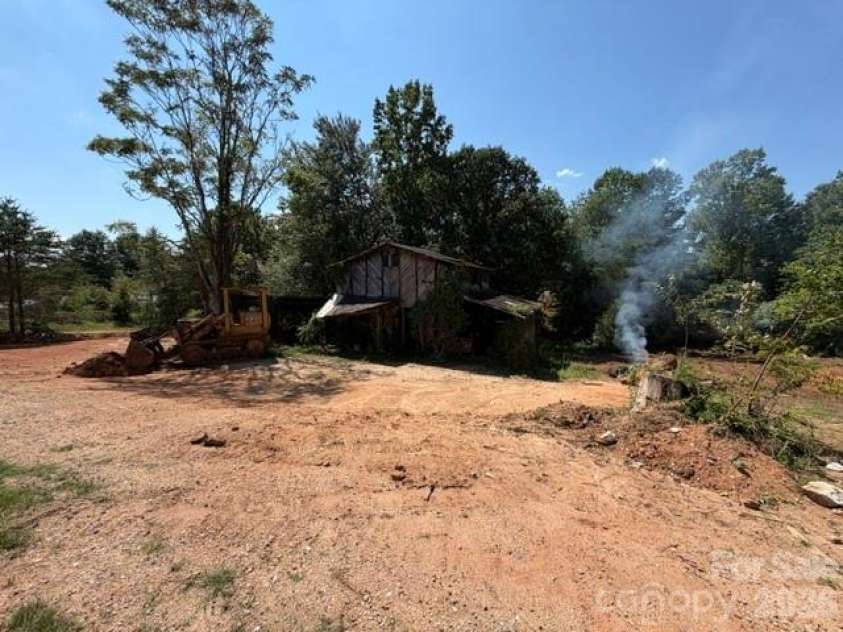 3205 Oran Yount Lane, Granite Falls, NC 28630.  MLS# CAR4421889, YatesRealty ID 48984. 