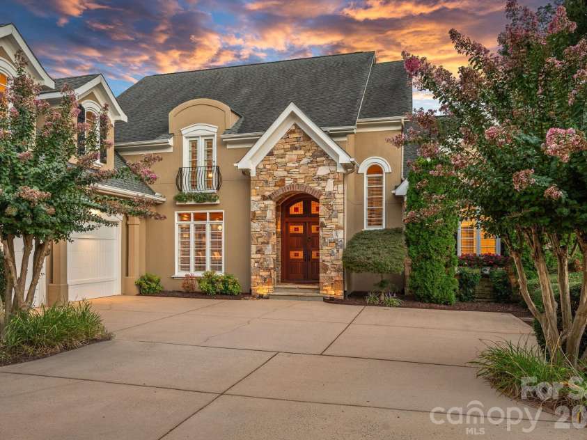 18350 Invergordon Lane, Cornelius, NC 28031.  MLS# CAR4421803, YatesRealty ID 48989. 
