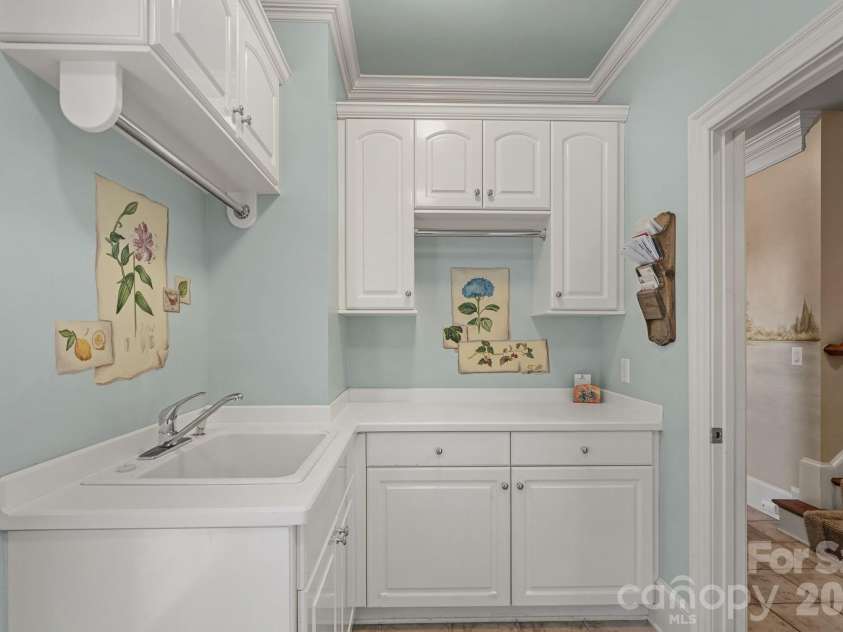 18350 Invergordon Lane, Cornelius, NC 28031.  MLS# CAR4421803, YatesRealty ID 48989. 