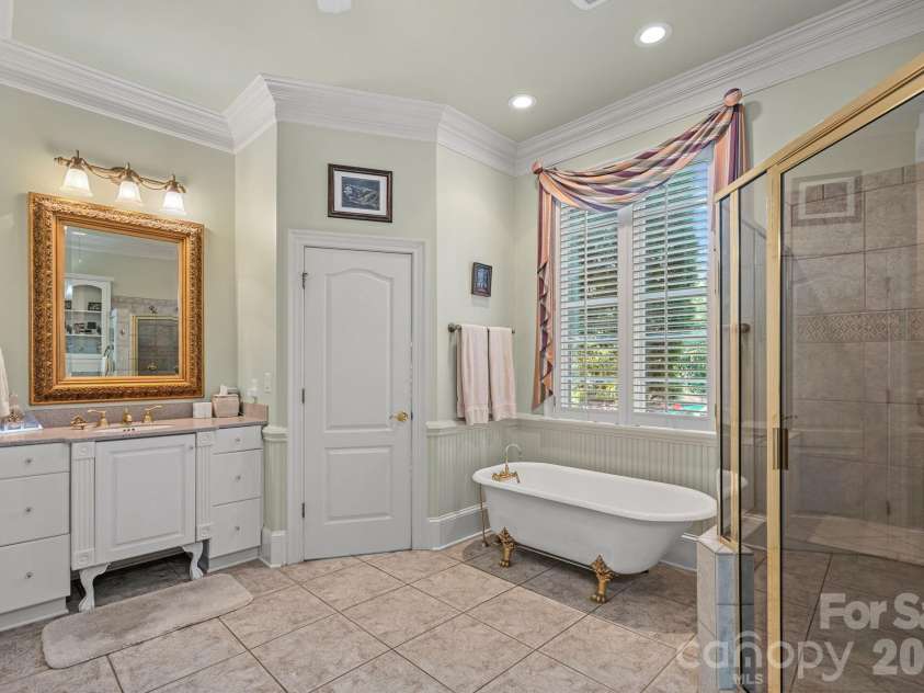 18350 Invergordon Lane, Cornelius, NC 28031.  MLS# CAR4421803, YatesRealty ID 48989. 