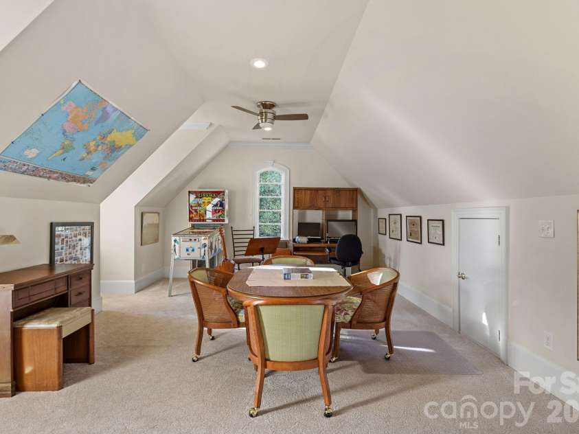 18350 Invergordon Lane, Cornelius, NC 28031.  MLS# CAR4421803, YatesRealty ID 48989. 