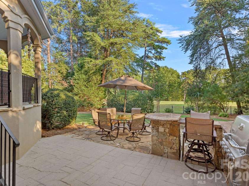 18350 Invergordon Lane, Cornelius, NC 28031.  MLS# CAR4421803, YatesRealty ID 48989. 