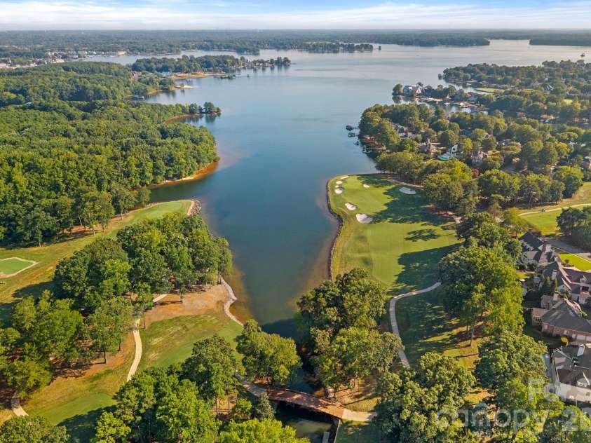 18350 Invergordon Lane, Cornelius, NC 28031.  MLS# CAR4421803, YatesRealty ID 48989. 