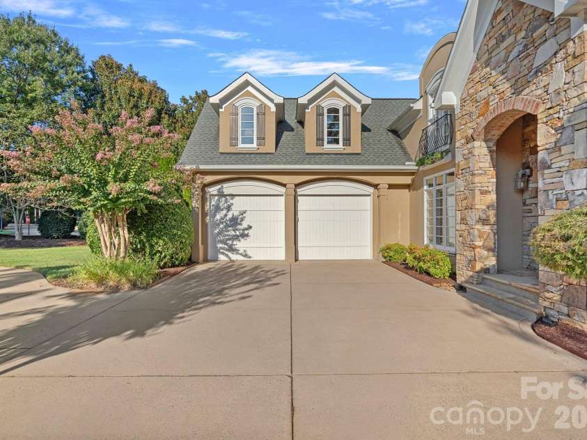18350 Invergordon Lane, Cornelius, NC 28031.  MLS# CAR4421803, YatesRealty ID 48989. 