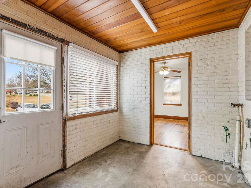 1001 Clemmonsville Road, Winston Salem, NC 27127.  MLS# CAR4341471, YatesRealty ID 4899. 