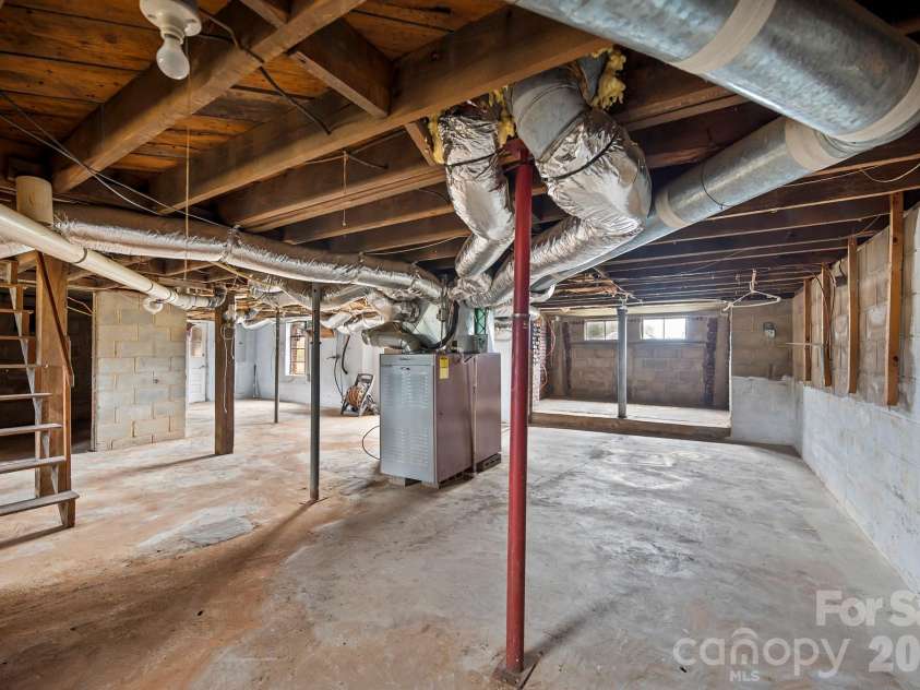 1001 Clemmonsville Road, Winston Salem, NC 27127.  MLS# CAR4341471, YatesRealty ID 4899. 