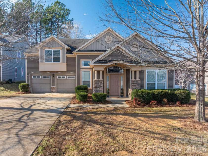 104 Barley Court, Mount Holly, NC 28120.  MLS# CAR4334232, YatesRealty ID 4899. Great curb appeal!