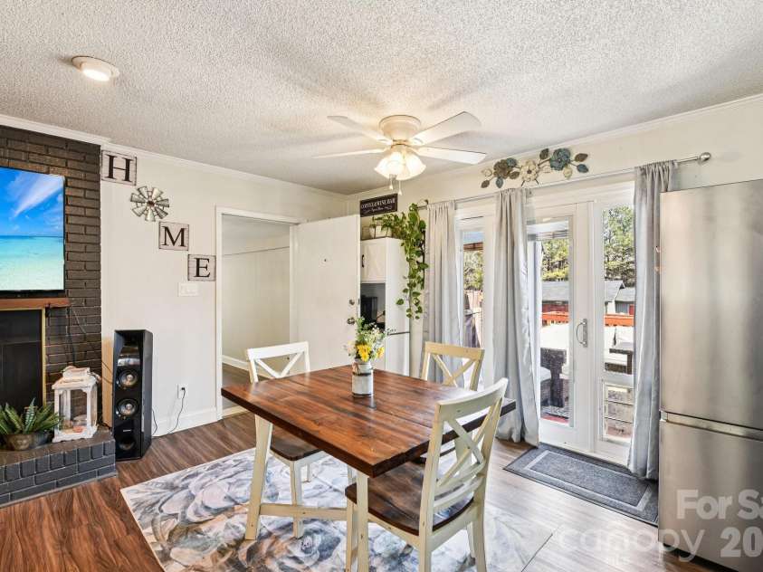1574 Elderwood Road, Rock Hill, SC 29732.  MLS# CAR4421682, YatesRealty ID 48996. Dining area