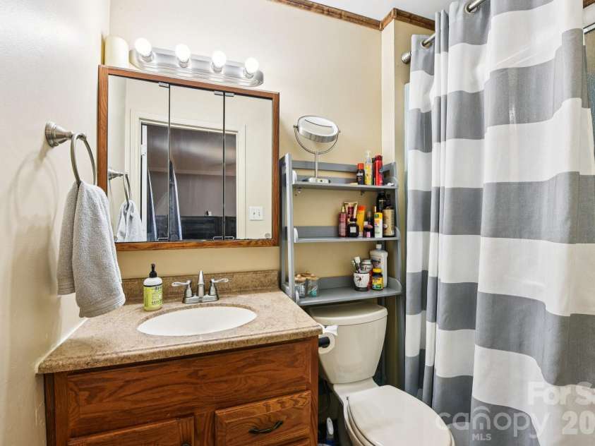 1574 Elderwood Road, Rock Hill, SC 29732.  MLS# CAR4421682, YatesRealty ID 48996. Ensuite primary bathroom