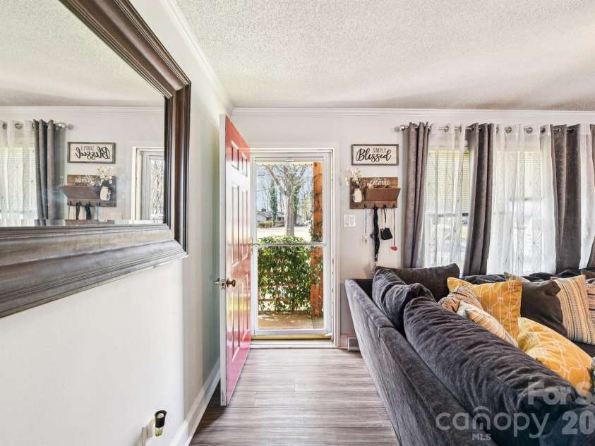 1574 Elderwood Road, Rock Hill, SC 29732.  MLS# CAR4421682, YatesRealty ID 48996. Front entryway