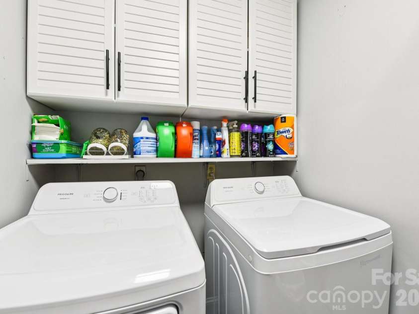 1574 Elderwood Road, Rock Hill, SC 29732.  MLS# CAR4421682, YatesRealty ID 48996. Laundry room