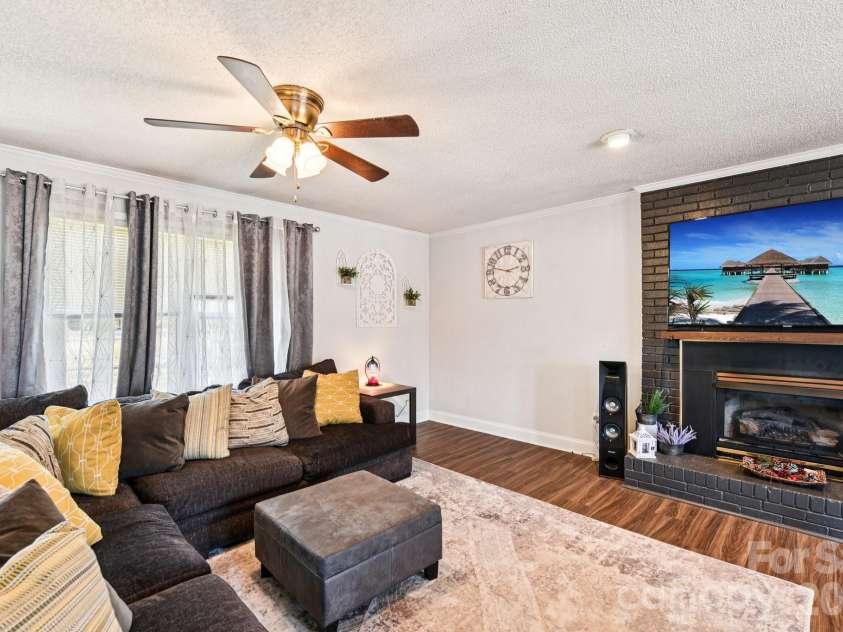 1574 Elderwood Road, Rock Hill, SC 29732.  MLS# CAR4421682, YatesRealty ID 48996. Living room