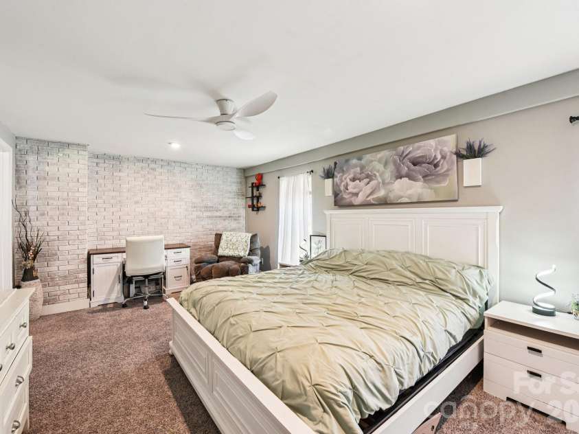 1574 Elderwood Road, Rock Hill, SC 29732.  MLS# CAR4421682, YatesRealty ID 48996. Second primary bedroom with walk-in closet