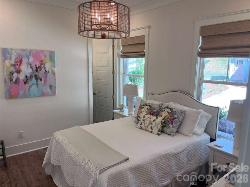 8838 Lynn Parker Lane, Charlotte, NC 28278.  MLS# CAR4419894, YatesRealty ID 48997. 