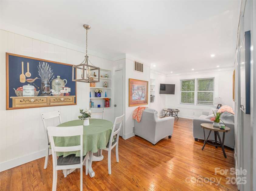 1150 Blue Ridge Road, Flat Rock, NC 28731.  MLS# CAR4302302, YatesRealty ID 49. 