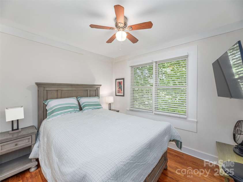 1150 Blue Ridge Road, Flat Rock, NC 28731.  MLS# CAR4302302, YatesRealty ID 49. 